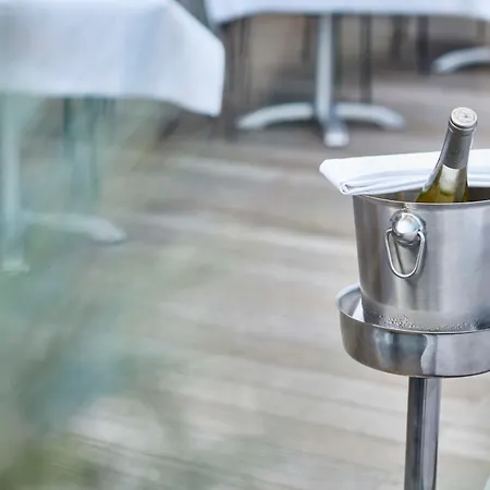 Hotel Scotty & Emily 4*