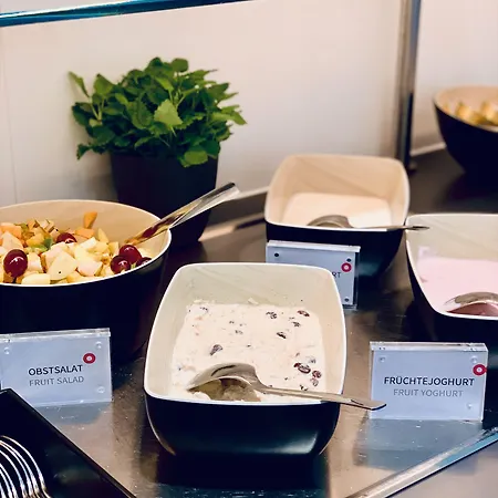 Hotel Scotty & Emily 4*