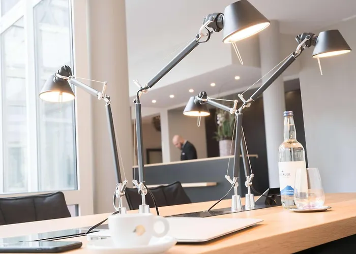 Scotty & Emily Hotell 4*