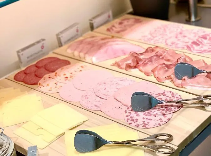 Scotty & Emily Hotel Ulm