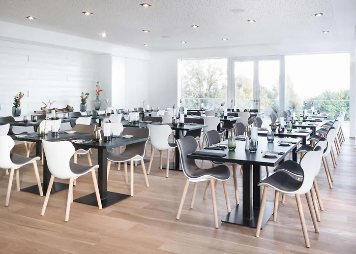 Scotty & Emily Hotel Ulm