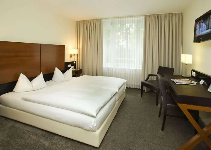 Hotell Scotty & Emily 4*