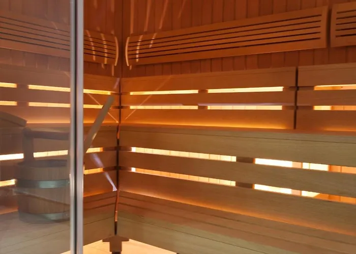 Hotel Scotty & Emily