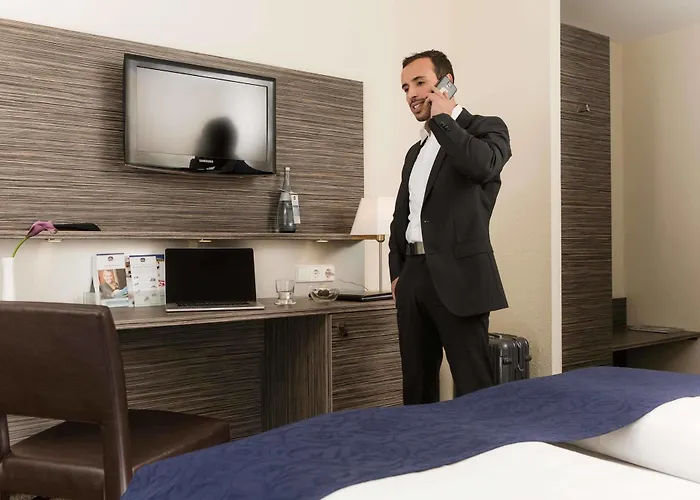 Hotell Scotty & Emily 4*